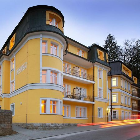 Riviera Hotel Luhačovice Exterior foto
